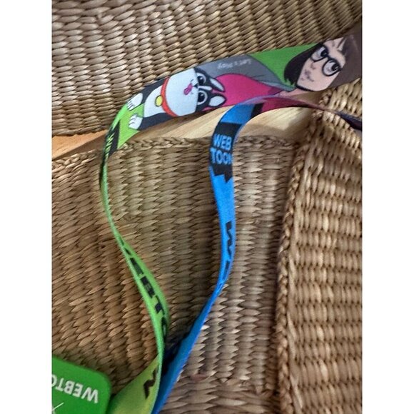 New York Comic Con 2019 Badges & Lanyards (2) - Picture 8 of 11